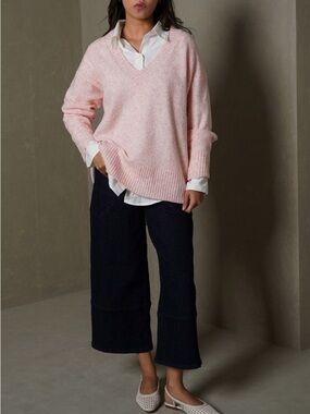 NWT Lama Retail V-Neck Jumper Sweater - Size Small - Baby Pink - Oversized